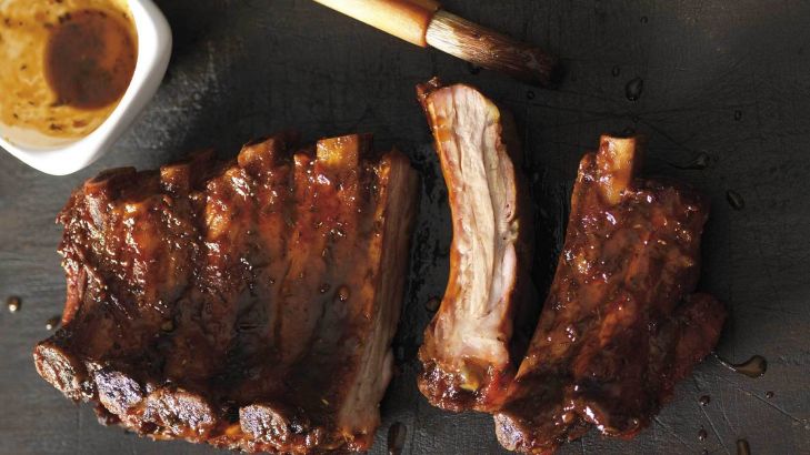 Spareribs aus dem Kochkurs »Pitmasters BBQ – juicy and tasty« im Kochatelier Bonn. Spareribs aus dem Kochkurs »Pitmasters BBQ – juicy and tasty« im Kochatelier Bonn.