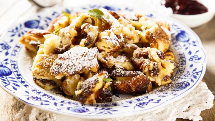 Die Küche unserer Nachbarn ist mehr als Wiener Schnitzel.  Nämlich auch noch gekochter Tafelspitz, Kaiserschmarrn und mehr.  Kochkurs Österreichische Schmankerl
