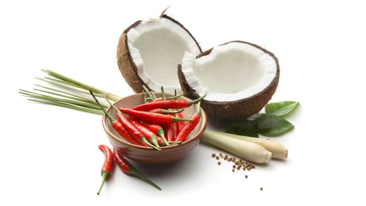 Wir zaubern aus Zitronengras, Limettenblättern und Chili ein köstlich-scharfes Süppchen wie in der fernöstlichen Garküche. Kochkurs Köstlich fernöstlich