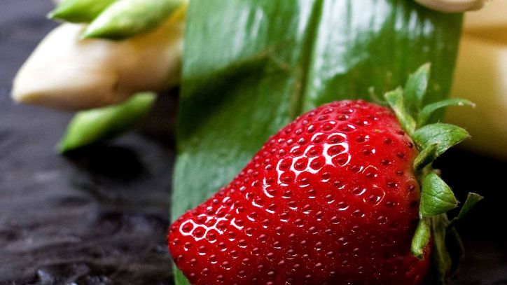 Der Frühling darf kommen! Und mit ihm herrliches Obst und Gemüse. Wir kochen uns gemeinsam in die schönste Zeit des Jahres! Kochkurs Frühlingsaromen erwecken die Sinne
