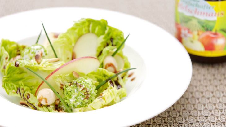 Romana Salatherzen mit  süß-saurem Grafschafter Apfelschmaus-Dressing