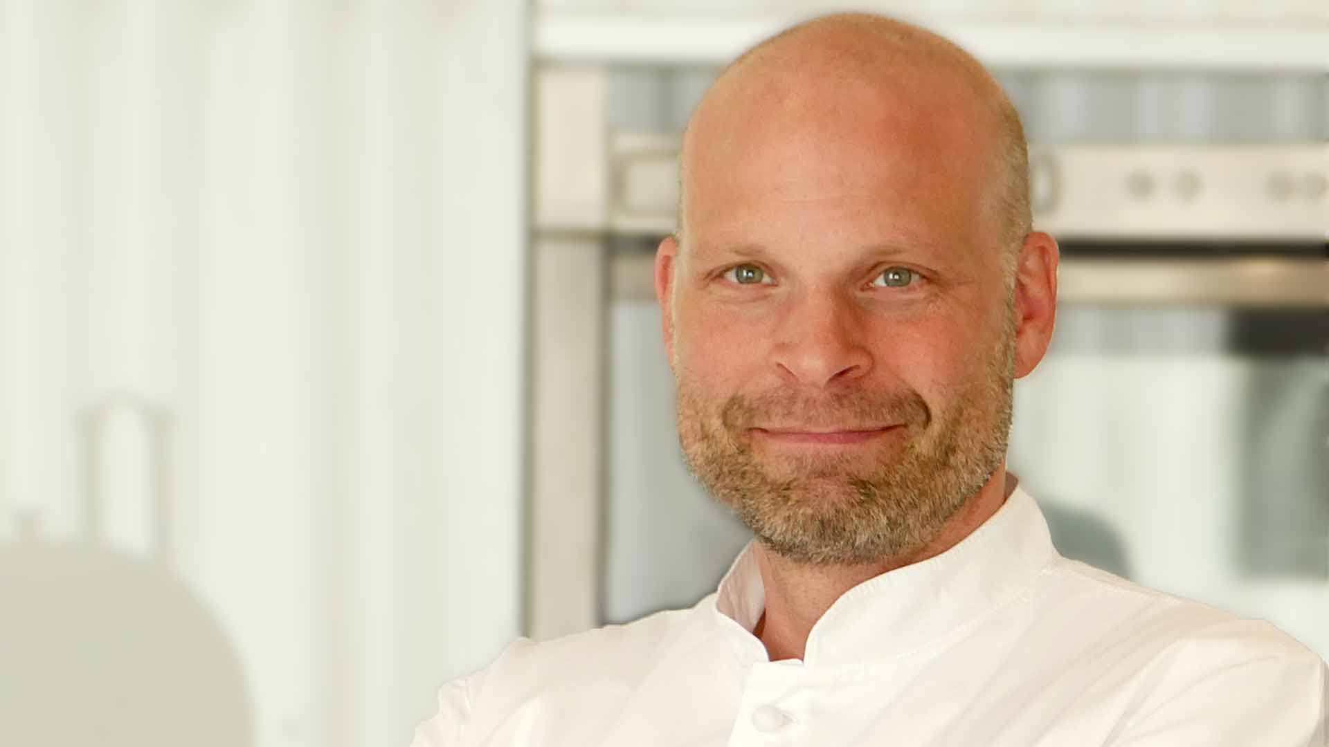 Christoph, unser Experte für Kochevents und Konferenzen hilft dir gerne weiter!