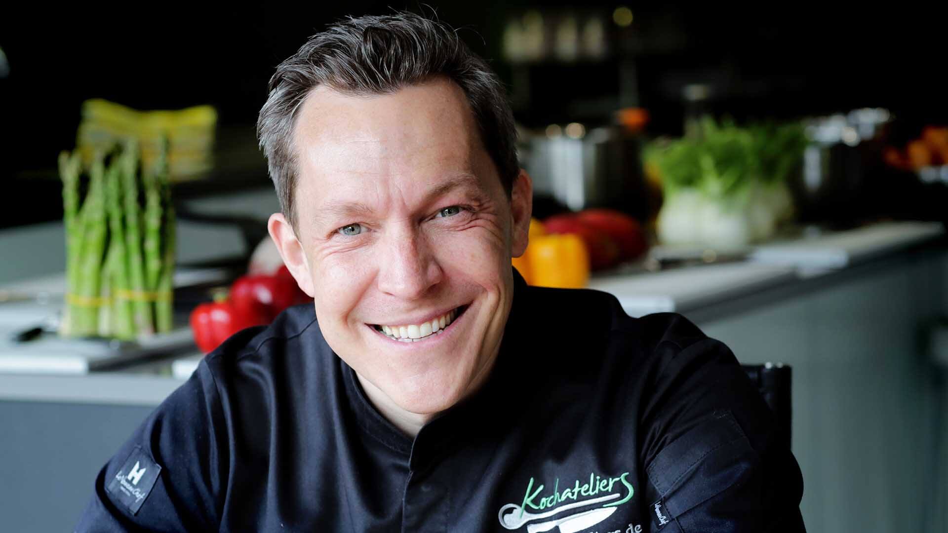 Klaus, unser Experte für Kochevents und Konferenzen hilft dir gerne weiter!